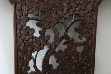 中古　美品!!　大阪屋家具店　軽井沢彫り　咲き誇る桜の彫刻が美しいアームチェア　(R-068080)