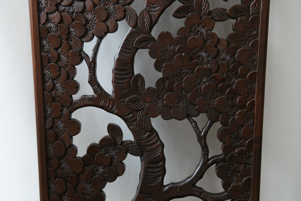 中古　美品!!　大阪屋家具店　軽井沢彫り　咲き誇る桜の彫刻が美しいアームチェア　(R-068080)