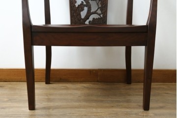 中古　美品!!　大阪屋家具店　軽井沢彫り　咲き誇る桜の彫刻が美しいアームチェア　(R-068080)