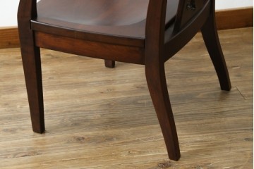 中古　美品!!　大阪屋家具店　軽井沢彫り　咲き誇る桜の彫刻が美しいアームチェア　(R-068080)