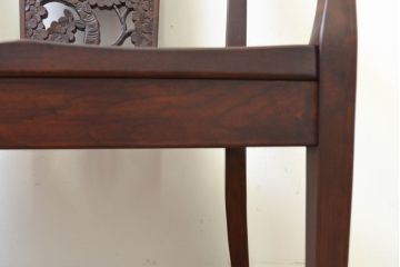 中古　美品!!　大阪屋家具店　軽井沢彫り　咲き誇る桜の彫刻が美しいアームチェア(板座チェア、ダイニングチェア、椅子、イス)(R-068080)