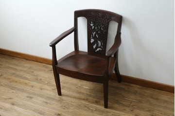 中古　美品!!　大阪屋家具店　軽井沢彫り　咲き誇る桜の彫刻が美しいアームチェア　(R-068081)