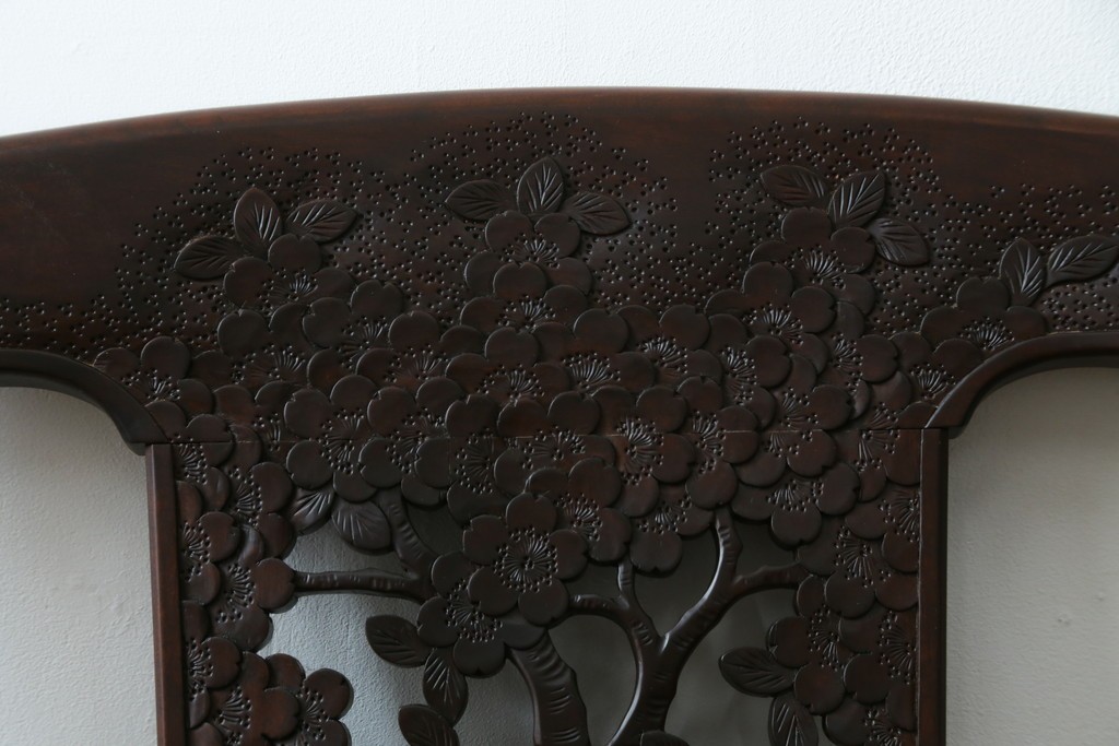 中古　美品!!　大阪屋家具店　軽井沢彫り　咲き誇る桜の彫刻が美しいアームチェア　(R-068081)