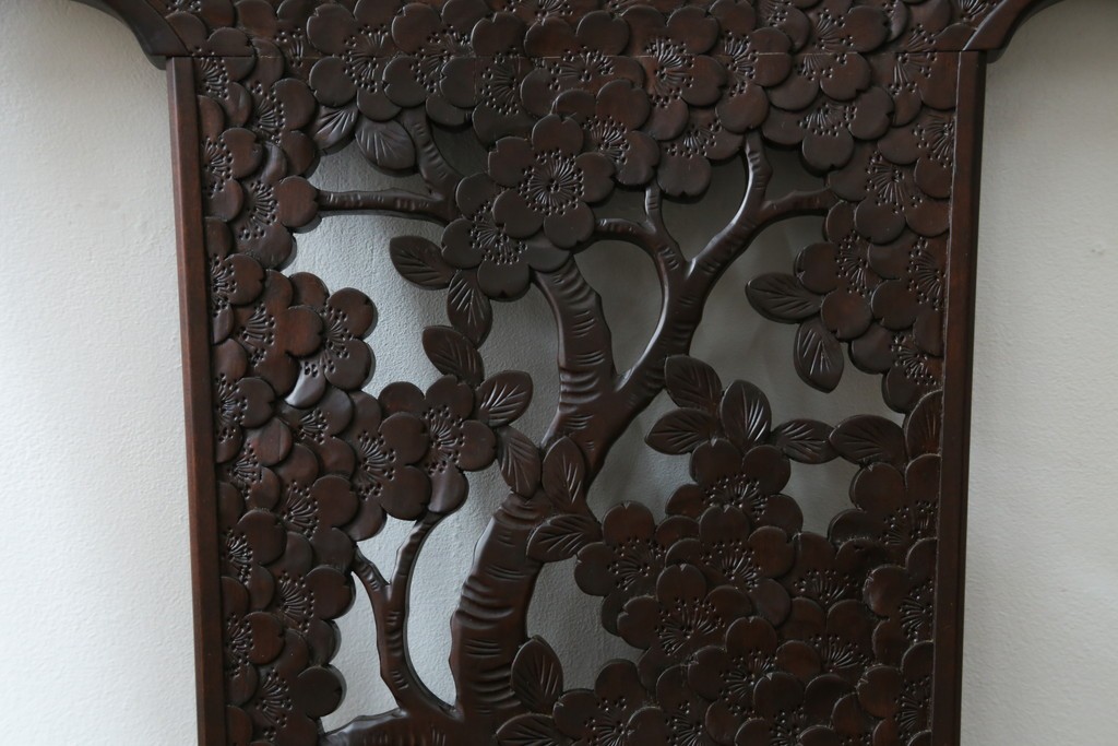 中古　美品!!　大阪屋家具店　軽井沢彫り　咲き誇る桜の彫刻が美しいアームチェア　(R-068081)