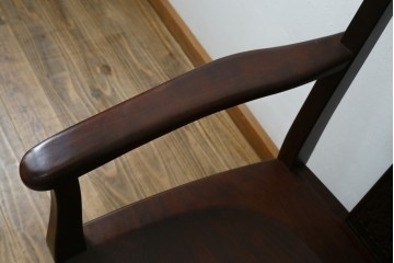 中古　美品!!　大阪屋家具店　軽井沢彫り　咲き誇る桜の彫刻が美しいアームチェア　(R-068081)