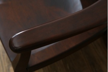 中古　美品!!　大阪屋家具店　軽井沢彫り　咲き誇る桜の彫刻が美しいアームチェア　(R-068081)