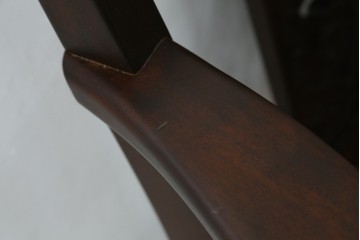 中古　美品!!　大阪屋家具店　軽井沢彫り　咲き誇る桜の彫刻が美しいアームチェア　(R-068081)