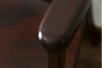 中古　美品!!　大阪屋家具店　軽井沢彫り　咲き誇る桜の彫刻が美しいアームチェア　(R-068081)