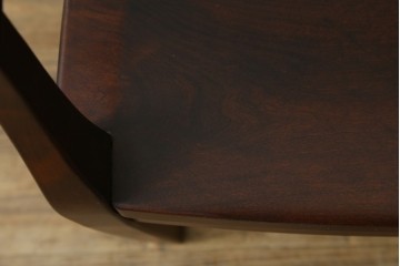 中古　美品!!　大阪屋家具店　軽井沢彫り　咲き誇る桜の彫刻が美しいアームチェア　(R-068081)