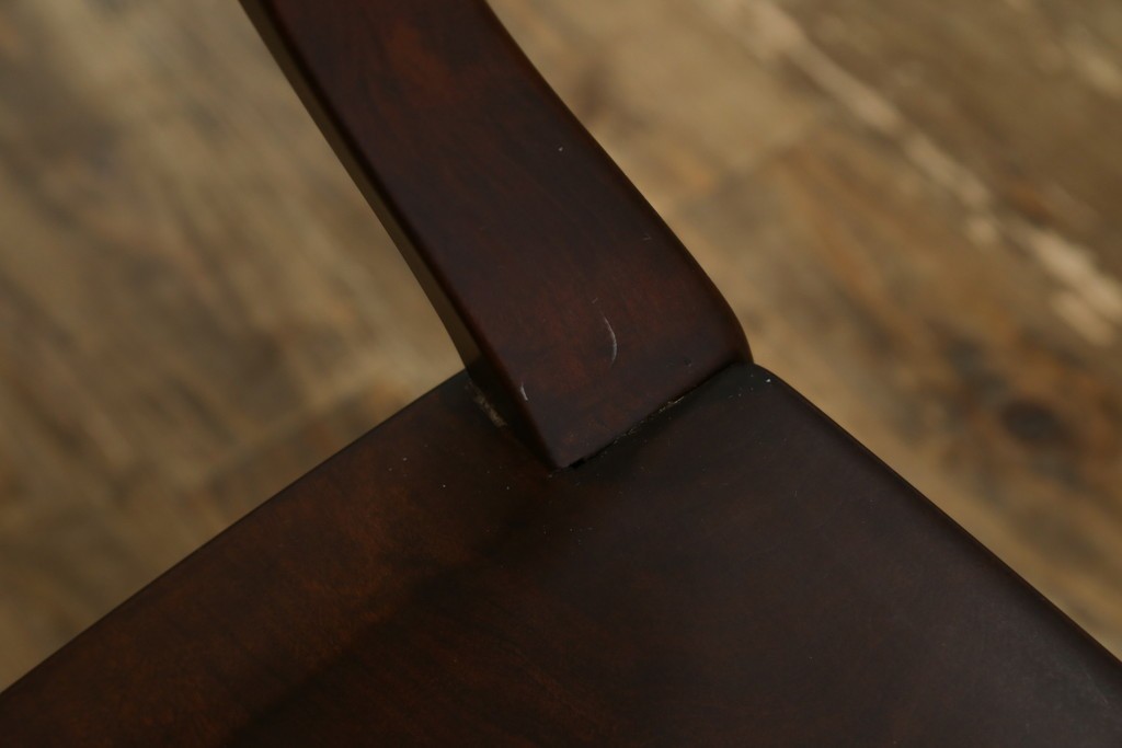 中古　美品!!　大阪屋家具店　軽井沢彫り　咲き誇る桜の彫刻が美しいアームチェア　(R-068081)