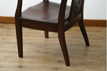 中古　美品!!　大阪屋家具店　軽井沢彫り　咲き誇る桜の彫刻が美しいアームチェア　(R-068081)