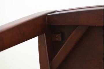 中古　美品!!　大阪屋家具店　軽井沢彫り　咲き誇る桜の彫刻が美しいアームチェア(板座チェア、ダイニングチェア、椅子、イス)(R-068081)