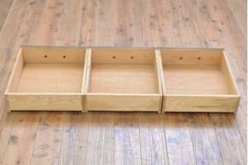 和製アンティーク　栓材　モールガラスがレトロな雰囲気を高める重ね食器棚(キャビネット、カップボード、収納棚、戸棚、ブックケース、本箱)(R-068089)