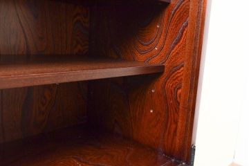 中古　美品　国産工芸家具　民芸　上質な和の空間を演出する二段重ね水屋箪笥(食器棚、キャビネット、重ねタンス、茶たんす、収納棚、戸棚、店舗什器)(R-068097)