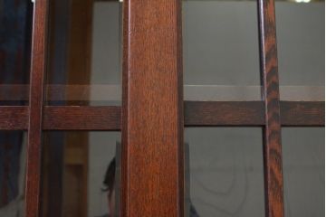 中古　美品　国産工芸家具　民芸　上質な和の空間を演出する二段重ね水屋箪笥(食器棚、キャビネット、重ねタンス、茶たんす、収納棚、戸棚、店舗什器)(R-068097)