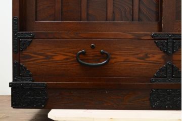中古　美品　国産工芸家具　民芸　上質な和の空間を演出する二段重ね水屋箪笥(食器棚、キャビネット、重ねタンス、茶たんす、収納棚、戸棚、店舗什器)(R-068097)