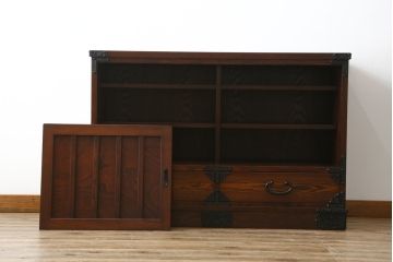中古　美品　国産工芸家具　民芸　上質な和の空間を演出する水屋箪笥サイドボード(食器棚、収納棚、戸棚、茶タンス、サイドキャビネット)(R-068099)