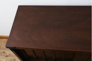 中古　美品　国産工芸家具　民芸　上質な和の空間を演出する水屋箪笥サイドボード(食器棚、収納棚、戸棚、茶タンス、サイドキャビネット)(R-068099)