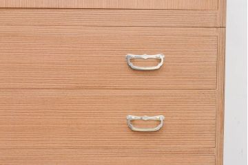 中古　最高級　桐の松山(松山家具)　抜群の収納力!明るい木色と金具の装飾が気品を漂わせる大阪泉州総桐箪笥(並厚、四方丸、総桐たんす、着物箪笥、衣装箪笥、整理タンス、収納タンス、和タンス)(R-068100)
