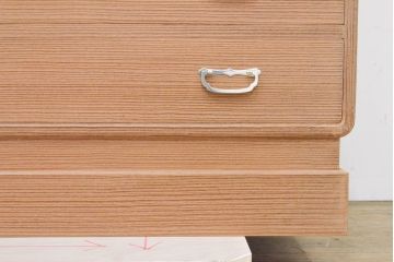 中古　最高級　桐の松山(松山家具)　抜群の収納力!明るい木色と金具の装飾が気品を漂わせる大阪泉州総桐箪笥(並厚、四方丸、総桐たんす、着物箪笥、衣装箪笥、整理タンス、収納タンス、和タンス)(R-068100)