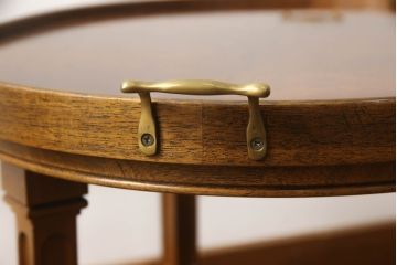 中古　DREXEL HERITAGE(ドレクセルヘリテイジ)　クラシカルなツインカクテルテーブル(サイドテーブル、ワゴン、トロリー、コーヒーテーブル)(R-068109)
