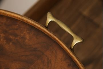 中古　DREXEL HERITAGE(ドレクセルヘリテイジ)　クラシカルなツインカクテルテーブル(サイドテーブル、ワゴン、トロリー、コーヒーテーブル)(R-068109)