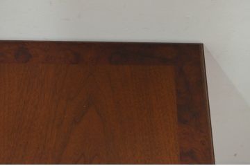 中古　DREXEL HERITAGE(ドレクセルヘリテイジ)　FRANCESCA(フランチェスカ)シリーズ　気品ある佇まいが高級感を醸し出すサイドテーブル(電話台、ナイトテーブル、エンドテーブル、コンソールテーブル)(R-068111)