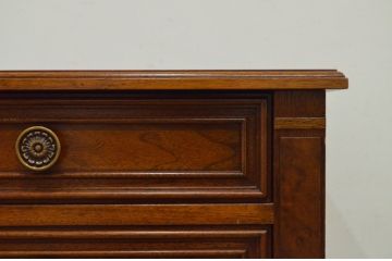 中古　DREXEL HERITAGE(ドレクセルヘリテイジ)　FRANCESCA(フランチェスカ)シリーズ　気品ある佇まいが高級感を醸し出すサイドテーブル(電話台、ナイトテーブル、エンドテーブル、コンソールテーブル)(R-068111)
