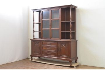 中古　美品　国会議事堂納品の高級家具メーカー　徳田家具　細部まで丁寧につくりこまれた重厚感あるキャビネット(収納棚、飾り棚、ガラスケース、ショーケース、戸棚、店舗什器)(R-068115)