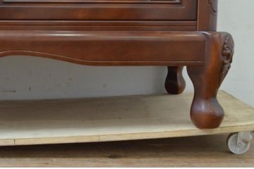 中古　美品　国会議事堂納品の高級家具メーカー　徳田家具　細部まで丁寧につくりこまれた重厚感あるキャビネット(収納棚、飾り棚、ガラスケース、ショーケース、戸棚、店舗什器)(R-068115)