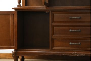 中古　美品　国会議事堂納品の高級家具メーカー　徳田家具　細部まで丁寧につくりこまれた重厚感あるキャビネット(収納棚、飾り棚、ガラスケース、ショーケース、戸棚、店舗什器)(R-068115)