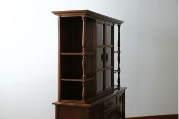 中古　美品　国会議事堂納品の高級家具メーカー　徳田家具　細部まで丁寧につくりこまれた重厚感あるキャビネット(収納棚、飾り棚、ガラスケース、ショーケース、戸棚、店舗什器)(R-068115)