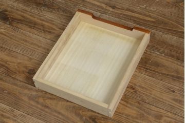 中古　美品　北海道民芸家具　落ち着いた深みのある色合いが美しいサイドボード(サイドキャビネット、戸棚、収納棚、リビングボード)(R-068121)