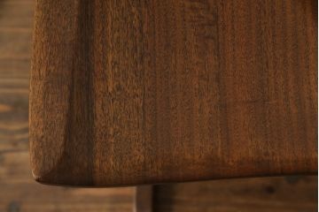 アメリカビンテージ　レア　ジョージナカシマ　刻印なしの年代もの!!　小田急ハルク購入　コノイドチェア(CONOID CHAIR)　CN101　スタイリッシュな佇まいのサイドチェア(ジョージ・ナカシマ、板座チェア、ダイニングチェア、椅子、イス)(R-068123)