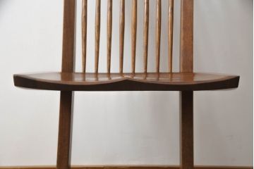アメリカビンテージ　レア　ジョージナカシマ　刻印なしの年代もの!!　小田急ハルク購入　コノイドチェア(CONOID CHAIR)　CN101　スタイリッシュな佇まいのサイドチェア(ジョージ・ナカシマ、板座チェア、ダイニングチェア、椅子、イス)(R-068123)