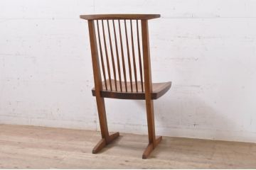 和製ビンテージ　ジョージナカシマ　希少!!　契りあり　小田急ハルク購入　桜製作所　コノイドチェア(CONOID CHAIR)　CN101　スタイリッシュな佇まいのサイドチェア(ジョージ・ナカシマ、板座チェア、ダイニングチェア、椅子、イス、アレー型、鼓、千切り止め、ヴィンテージ)(R-068124)