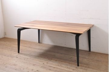 中古　極美品　リーン・ロゼ(ligne roset)　ロゼオデッサ(ROSEODESSA)　シンプルで美しいデザインのダイニングテーブル(リーンロゼ、4人掛け、6人掛け、食卓、作業台)(定価約89万円)(R-068132)