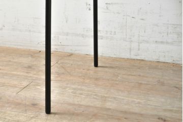 中古　極美品　リーン・ロゼ(ligne roset)　ロゼタダオ(ROSETTADAO)　クラシックなデザインと丸みのあるフォルムが優しい印象のダイニングチェア2脚セット(リーンロゼ、椅子、イス、バラ売り可能)(定価2脚で約21万円)(R-068133)