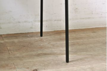 中古　極美品　リーン・ロゼ(ligne roset)　ロゼタダオ(ROSETTADAO)　クラシックなデザインと丸みのあるフォルムが優しい印象のダイニングチェア2脚セット(リーンロゼ、椅子、イス、バラ売り可能)(定価2脚で約21万円)(R-068133)