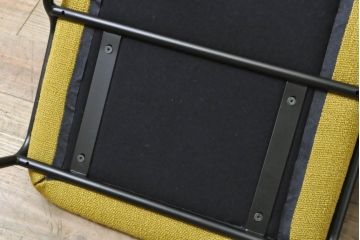 中古　極美品　リーン・ロゼ(ligne roset)　ロゼタダオ(ROSETTADAO)　クラシックなデザインと丸みのあるフォルムが優しい印象のダイニングチェア2脚セット(リーンロゼ、椅子、イス)(定価2脚で約21万円)(R-068134)