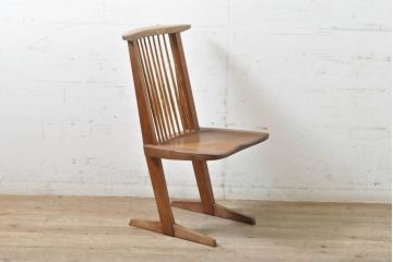 和製ビンテージ　ジョージナカシマ　希少!!　契りあり　小田急ハルク購入　桜製作所　コノイドチェア(CONOID CHAIR)　CN101　スタイリッシュな佇まいのサイドチェア(ジョージ・ナカシマ、板座チェア、ダイニングチェア、椅子、イス、アレー型、鼓、千切り止め)(R-068140)