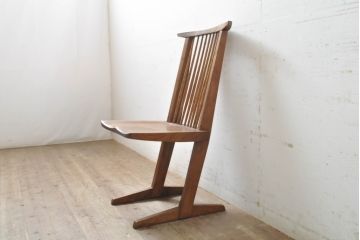 和製ビンテージ　ジョージナカシマ　希少!!　契りあり　小田急ハルク購入　桜製作所　コノイドチェア(CONOID CHAIR)　CN101　スタイリッシュな佇まいのサイドチェア(ジョージ・ナカシマ、板座チェア、ダイニングチェア、椅子、イス、アレー型、鼓、千切り止め)(R-068140)