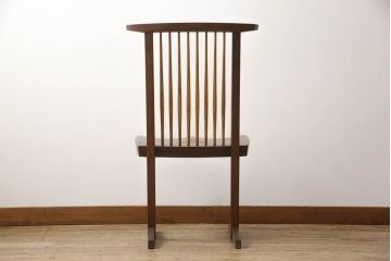 中古　ジョージナカシマ　桜製作所　コノイドチェア(CONOID CHAIR)　CN101　スタイリッシュな佇まいのサイドチェア(ジョージ・ナカシマ、板座チェア、ダイニングチェア、椅子、イス)(R-068142)