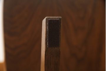 中古　ジョージナカシマ　桜製作所　コノイドチェア(CONOID CHAIR)　CN101　スタイリッシュな佇まいのサイドチェア(ジョージ・ナカシマ、板座チェア、ダイニングチェア、椅子、イス)(R-068142)