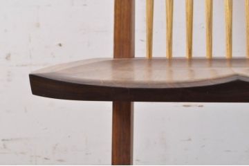 中古　ジョージナカシマ　桜製作所　コノイドチェア(CONOID CHAIR)　CN101　スタイリッシュな佇まいのサイドチェア(ジョージ・ナカシマ、板座チェア、ダイニングチェア、椅子、イス)(R-068143)