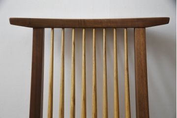 中古　ジョージナカシマ　桜製作所　コノイドチェア(CONOID CHAIR)　CN101　スタイリッシュな佇まいのサイドチェア(ジョージ・ナカシマ、板座チェア、ダイニングチェア、椅子、イス)(R-068144)
