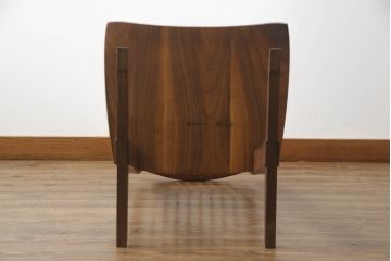 中古　ジョージナカシマ　桜製作所　コノイドチェア(CONOID CHAIR)　CN101　スタイリッシュな佇まいのサイドチェア(ジョージ・ナカシマ、板座チェア、ダイニングチェア、椅子、イス)(R-068144)