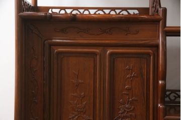 中古　美品　花梨(カリン)材　上質なこだわりの空間づくりにおすすめの飾り棚(茶棚、唐木、戸棚、収納棚、違い棚)(R-068145)