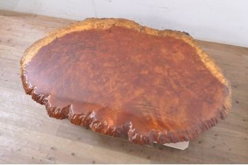 中古　花梨(カリン)材　ガラス天板付き　鳥眼杢が美しい存在感抜群の座卓(ローテーブル、センターテーブル)(R-068147)