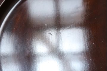 和製アンティーク　極上!!　栃の木　総漆塗りの特大くり抜き盆(丸盆、トレー、お盆)(R-068149)